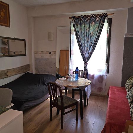Hostel Apollo 希隆斯克地区宗布科维采 外观 照片