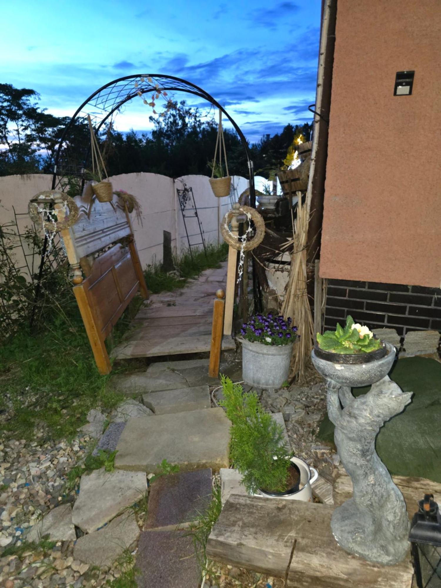 Hostel Apollo 希隆斯克地区宗布科维采 外观 照片